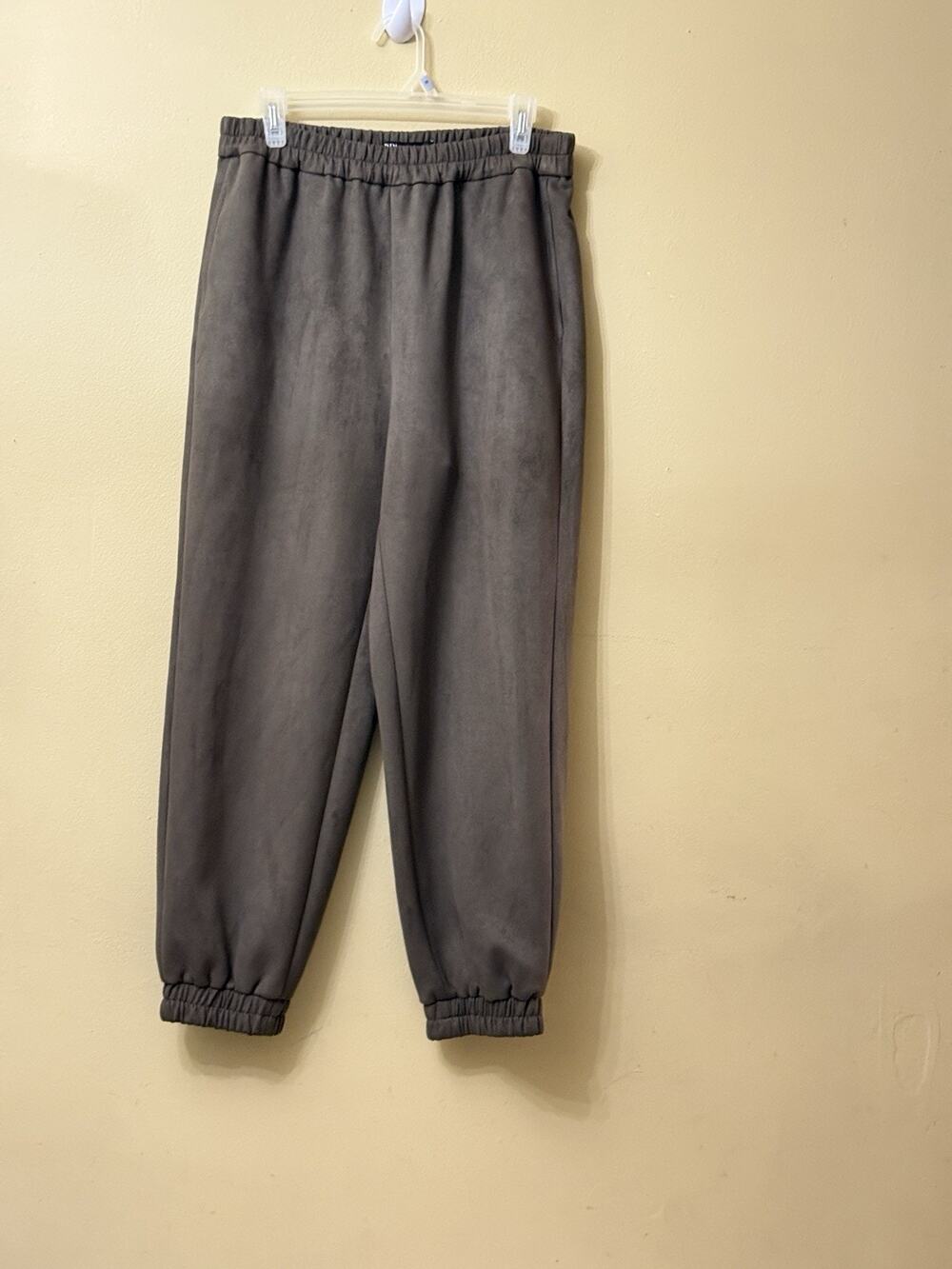 Minimalist Quiet Luxury Streetwear Neutral Zara Taupe Faux Suede Joggers L